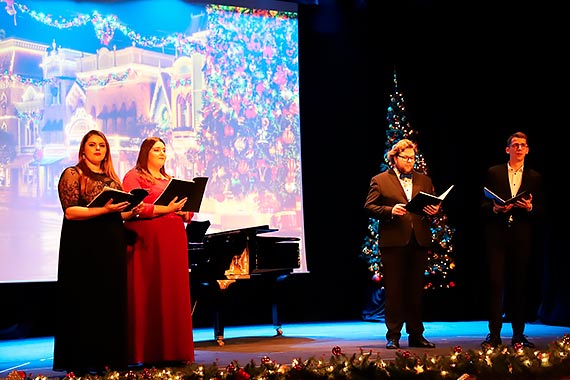 Świąteczny koncert kolęd w Międzynarodowym Domu Kultury