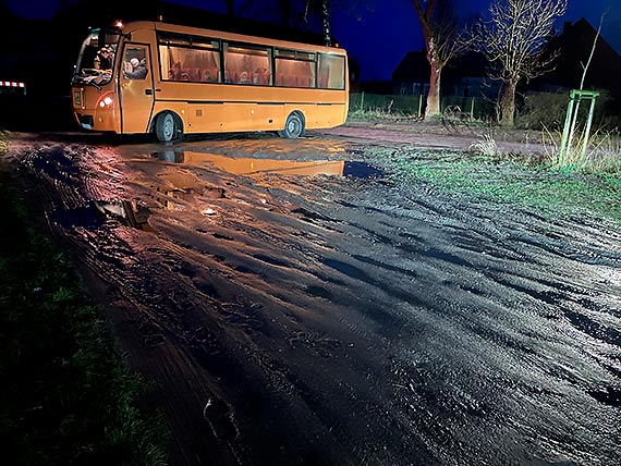 Przystanek autobusowy w Grabowie to relikt XIX wieku