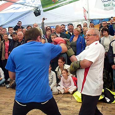Dziwn�w: Drugi dzie� sportowych zabaw z mistrzami sportu