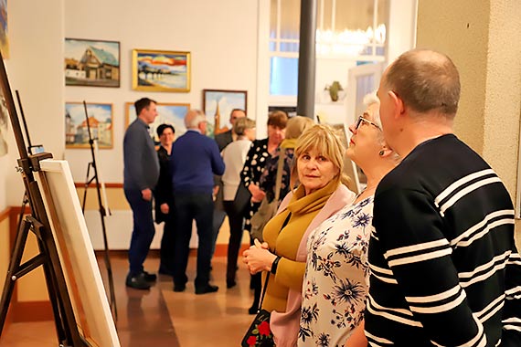 Wernisaż wystawy malarstwa Bronisława Pietkiewicza w Międzynarodowym Domu Kultury w Międzyzdrojach