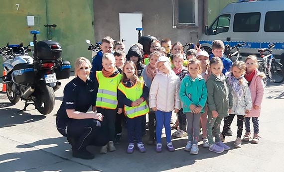 Wizyta przedszkolaków w Komendzie Powiatowej Policji w Kamieniu Pomorskim