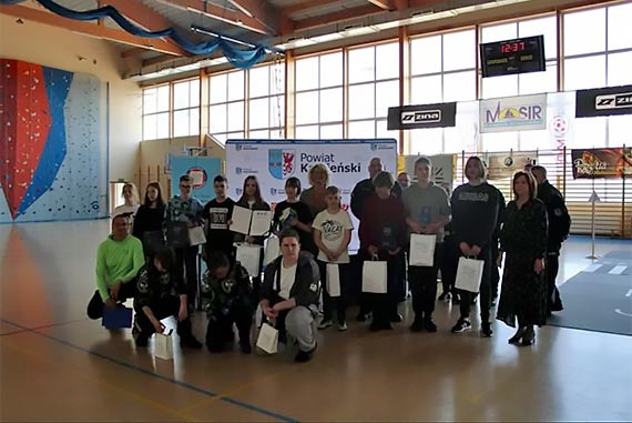 43. Oglnopolski Turniej Bezpieczestwa w Ruchu Drogowym - eliminacje powiatowe w kamieskiej hali widowiskowo-sportowej