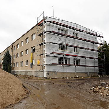 B�yskawicznie remontuj� budynek nowego starostwa