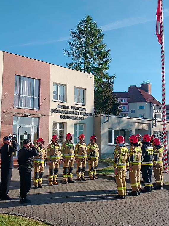 Dzień Flagi u strażaków w Kamieniu Pomorskim oraz Międzyzdrojach