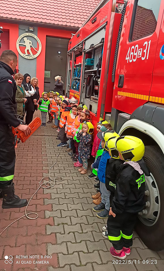 Wizyta przedszkolaków w Ochotniczej Straży Pożarnej w Świerznie