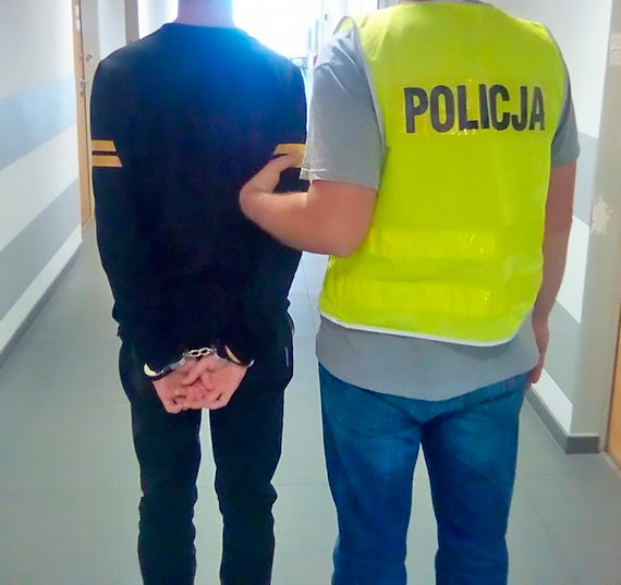 „Po nitce do kłębka”, 40-latek zatrzymany za znęcanie oraz posiadanie narkotyków