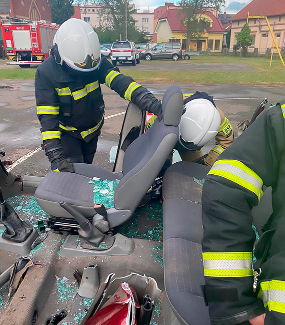 Straacy z OSP Jarszewo pracowali i witowali