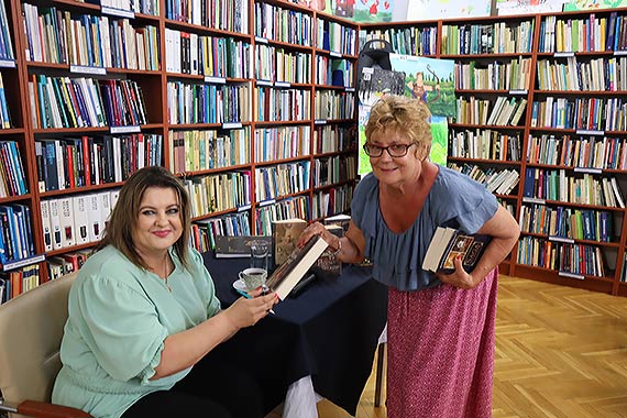 Pisanie z pasj – spotkanie z Joann Jax w midzyzdrojskiej bibliotece