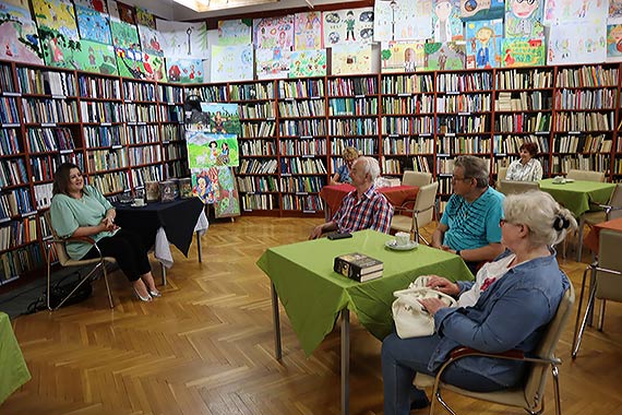 Pisanie z pasją – spotkanie z Joanną Jax w międzyzdrojskiej bibliotece