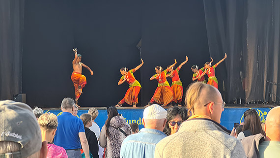 Festiwal Indii ożywił promenadę. Międzyzdroje nie mogą narzekać na brak gości
