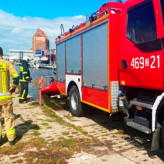 Trwa akcja poszukiwawcza mężczyzny, który wypadł z jachtu
