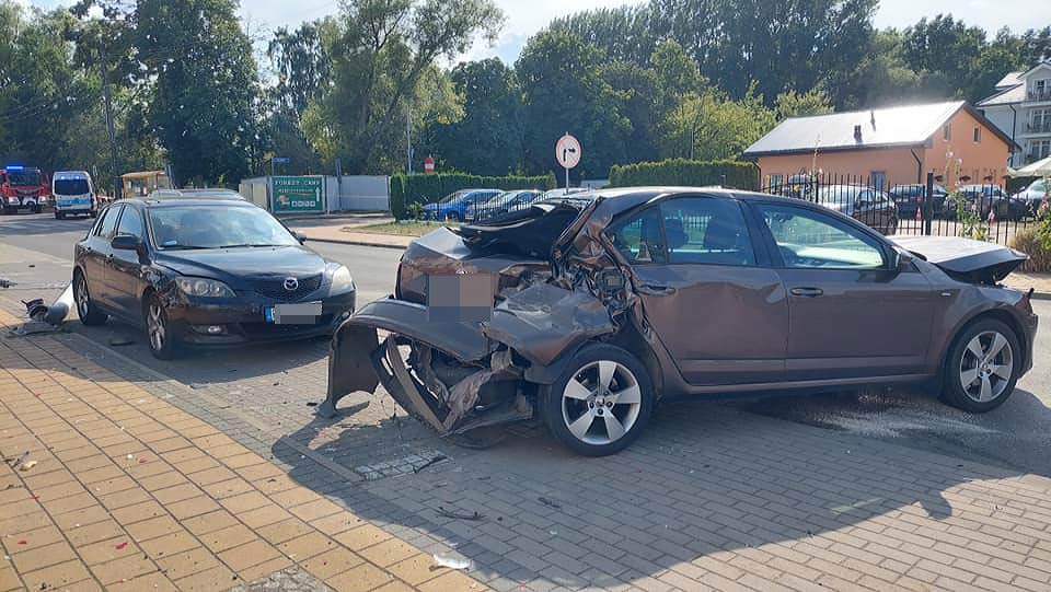 Karambol w Międzyzdrojach! Uszkodzonych zostało 5 samochodów osobowych i ciężarówka!