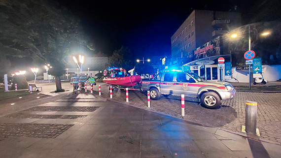Wszedł do morza i nie wrócił. Postawił na nogi strażaków z okolicy