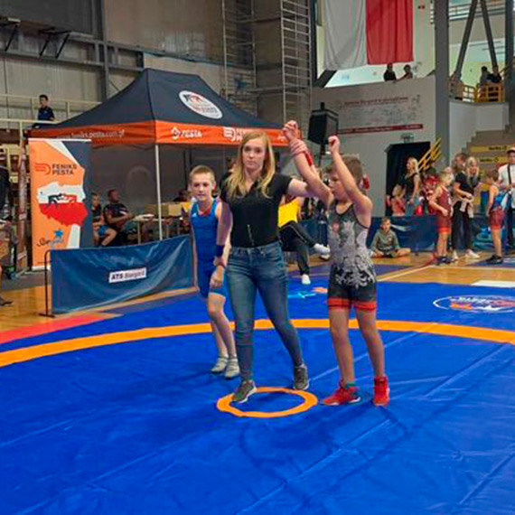 Zapanicy Wikinga Wolin z medalami z Midzynarodowych Mistrzostw Polski Szk Podstawowych