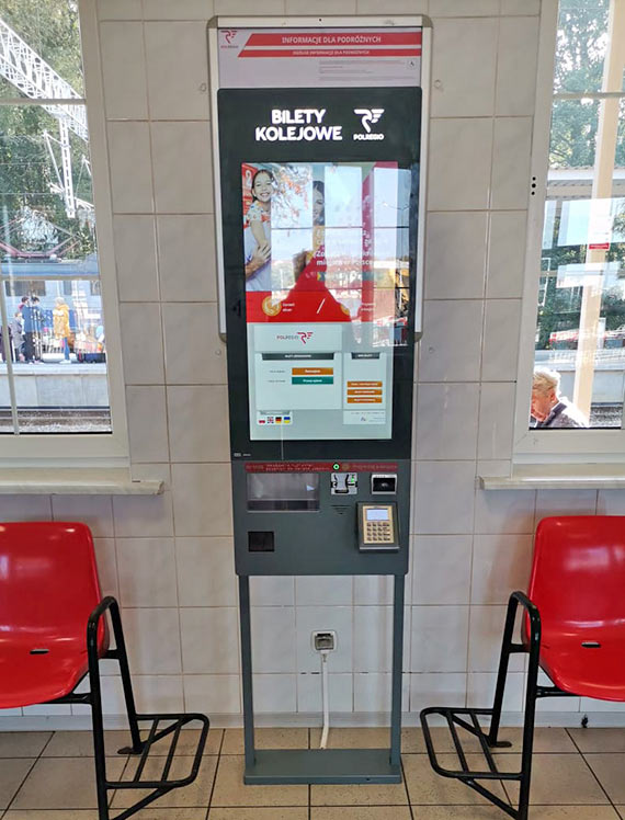 Videomat z funkcją e-kasjera POLREGIO wdraża innowacyjną usługę, która ułatwi pasażerowi proces zakupu biletu kolejowego