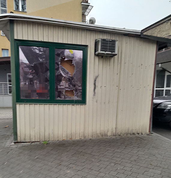Mieszkanka: Kiosk, ktry straszy