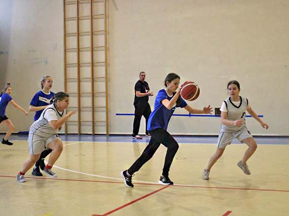 Poznalimy Mistrzw Powiatu Kamieskiego w Pice Koszykowej w ramach Igrzysk Dzieci 2022/2023
