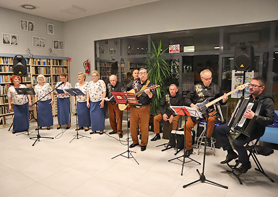 „Moc poezji i muzyki”