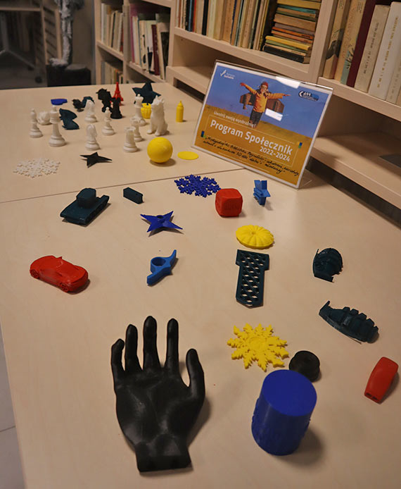 Wystawa oraz lekcja pokazowa druku 3D w ramach projektu  „ Midzyzdrojska Biblioteka Przyszoci - szkolenia, warsztaty, zabawa z drukarkami 3D dla dzieci i modziey” – Program Spoecznik na lata 2022-2024