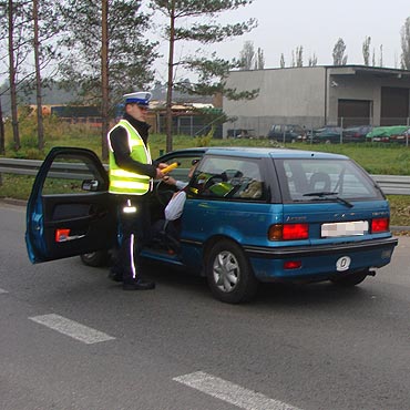 Wpadła pijana Szwedka. Policjanci alkomatem przebadali 450 kierowców