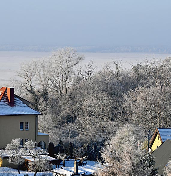 Szadź i zamarznięte Jezioro Wicko