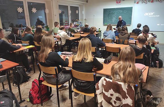 Spotkania z uczniami szkoły w Dziwnowie w ramach projektu POWER ON