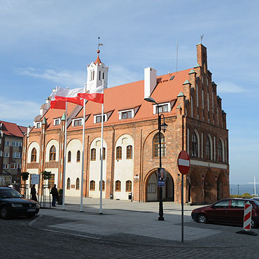 Kamie� Pomorski: Oficjalnie otwarto zmodernizowany rynek