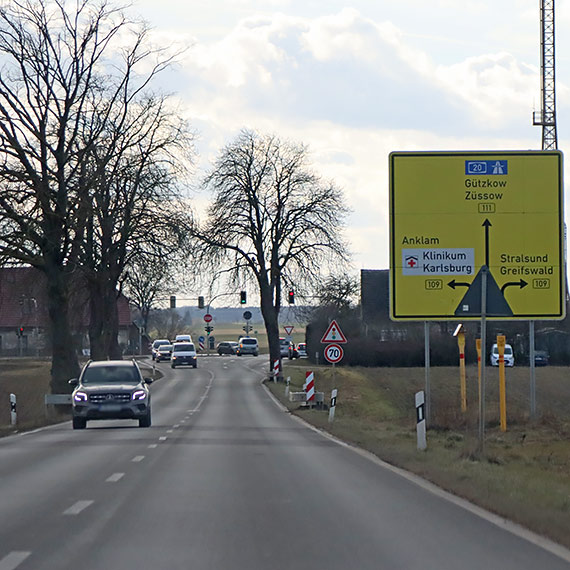 Napad na konwój z dużą kasą blisko Świnoujścia. Sprawcy byli uzbrojeni w karabiny, a ich łupem mogło paść kilka milionów euro!