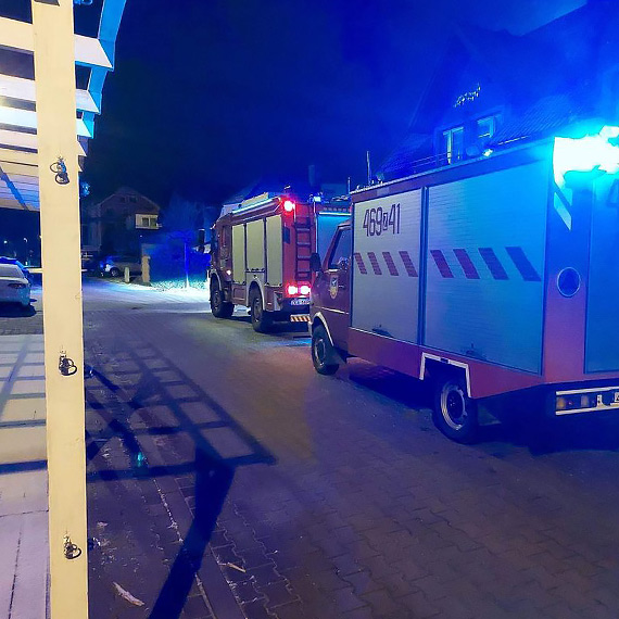 Straacy wezwani do nieprzytomnej osoby. Byo podejrzenie, e w mieszkaniu doszo do zaczadzenia!
