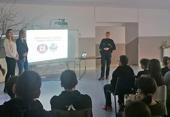 Spotkania z uczniami szk powiatu kamieskiego w ramach kontynuacji dziaa profilaktycznych „Porozmawiajmy o zdrowiu i nowych zagroeniach”