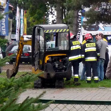 Kamie� Pomorski: Koparka uszkodzi�a rur� z gazem