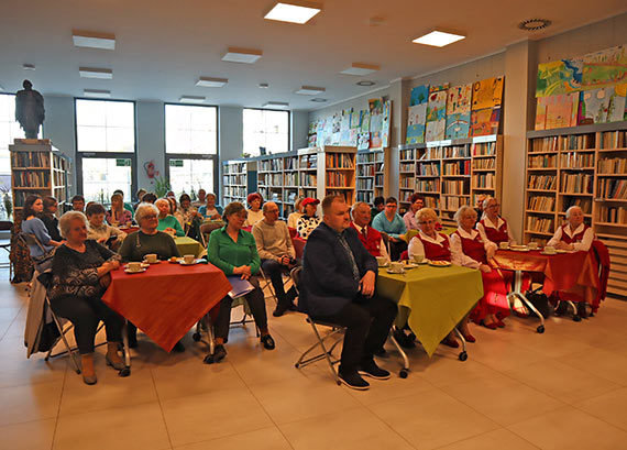 Wieczór poezji pt. „Nic dwa razy” w międzyzdrojskiej bibliotece