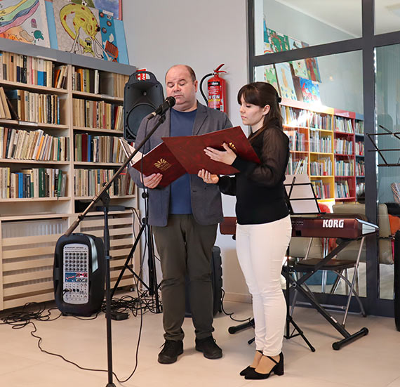 Wieczór poezji pt. „Nic dwa razy” w międzyzdrojskiej bibliotece