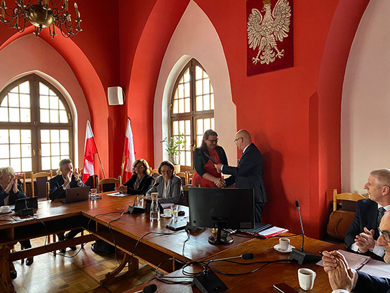 Bądź dumny, wywieś flagę!