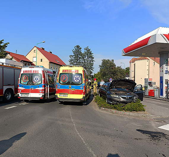 Wypadek na ulicy Zamkowej na wysokości ulicy Słowiańskiej - Zderzenie dwóch pojazdów