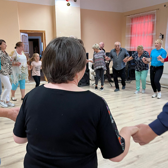 Danie Wspólnych Chwil: Spotkanie Seniorów z Fundacją Biedronka