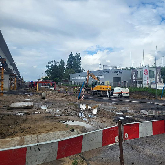Koparka uszkodzia gazocig