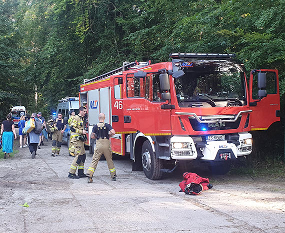 Natychmiastowa reakcja służb na zgłoszenie o zaginionej dziewczynce w Wisełce