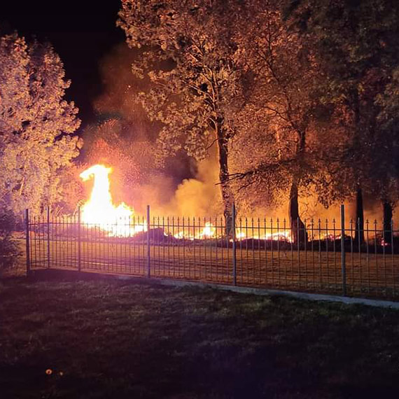 Pożar traw w miejscowości Gogolice, gmina Wolin