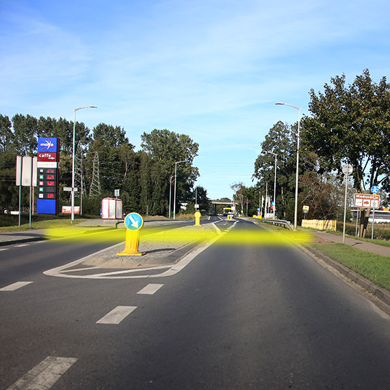 Wciąż brak pasów dla pieszych na ulicy Nowomyśliwskiej