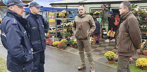 Wspólne patrole ze Strażą Leśną- Akcja „Stroisz”