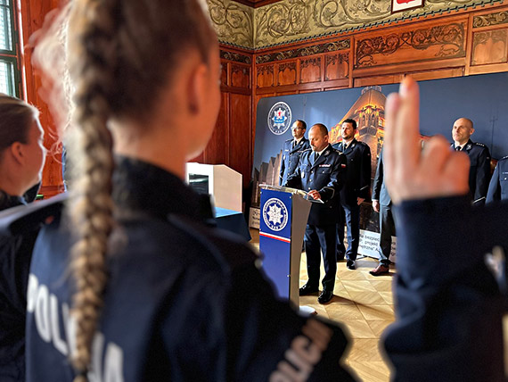 Nowo przyjęci policjanci złożyli ślubowania