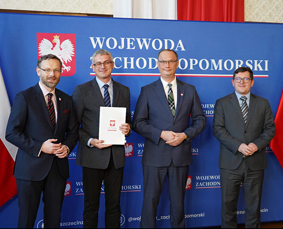 Podpisanie umowy na przebudowę ulicy Dworcowej w Golczewie