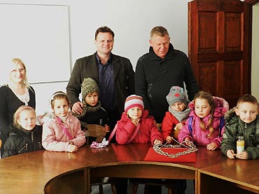 Przymierzali �a�cuch przewodnicz�cego