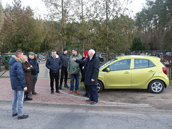 Podpisano umowy na budowę chodników w Chominie oraz w Wysokiej Kamieńskiej
