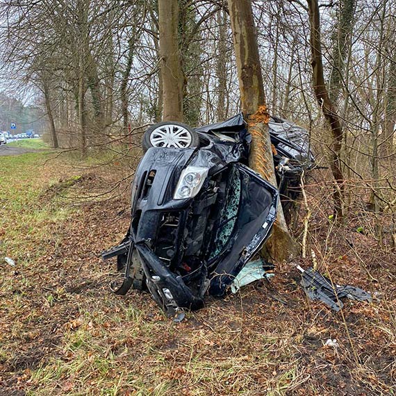 Wypadek na odcinku Dziwnów - Dziwnówek. Pierwsza pomoc od bohaterów po służbie