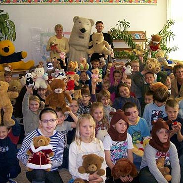 Kamie� Pomorski: Dzie� Pluszowego Misia w Bibliotece dla Dzieci
