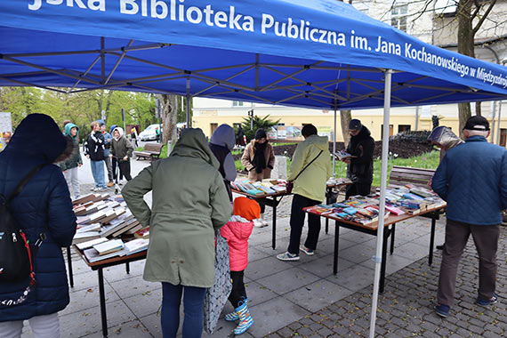 Kiermasz Ksiek „Pocig do ksiki-ksika do pocigu”