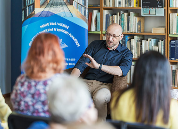 Marek Stelar w kamieńskiej Bibliotece