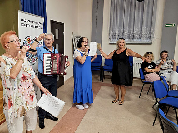 To już tradycja: Seniorzy ugoszczeni jak na królewskiej uczcie. Zobacz film!